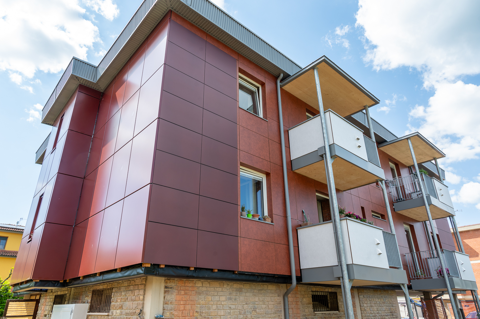 Case INFINITE Case Study: Italy thumbnail background